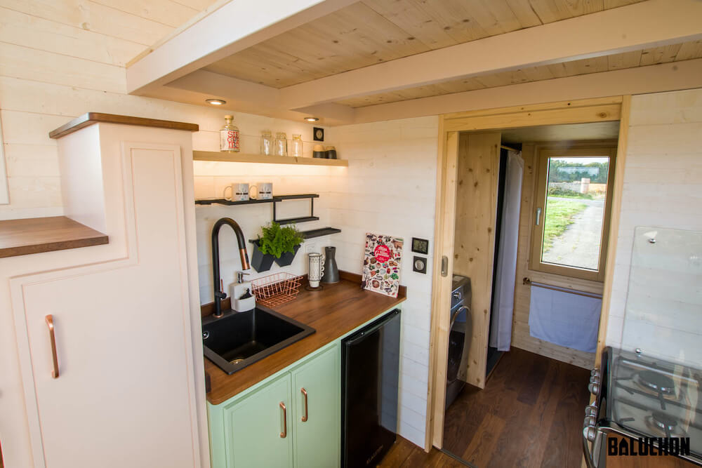 How to Choose a Kitchen Sink for Your Tiny Home